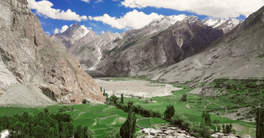 The Men Who Carried the Baltoro