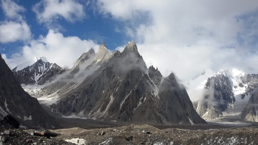 Winter K2 Season Ends With the Deaths of Four Climbers